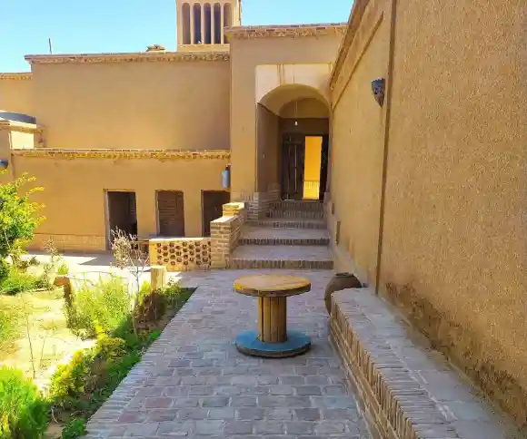 اقامتگاه بومگردی حاج قوام-1