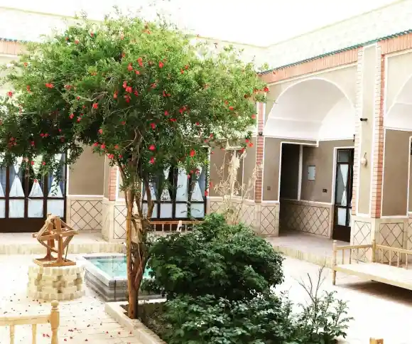 اقامتگاه سنتی مادر بزرگ-1