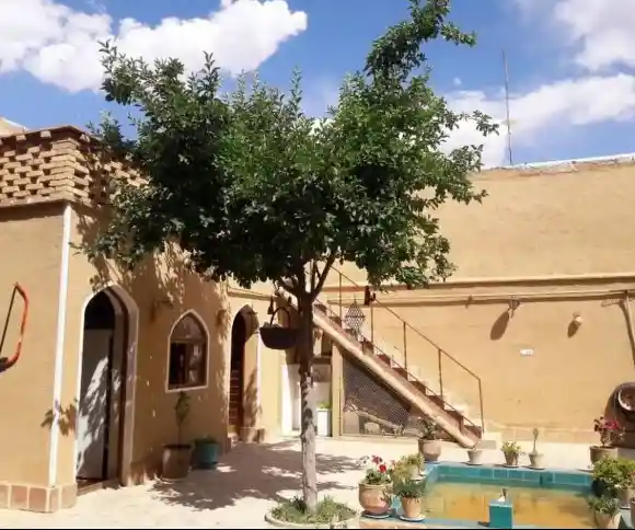 اقامتگاه بومگردی حاج قاسم-1