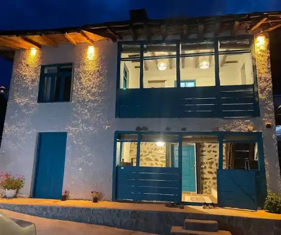 اقامتگاه بومگردی لترنسا-1