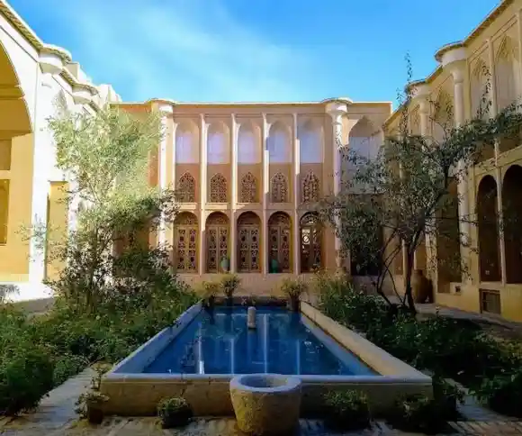 بوتیک هتل خانه سه نیک-1