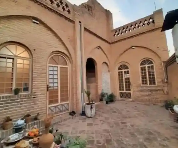 اقامتگاه بومگردی خونه مادری-1