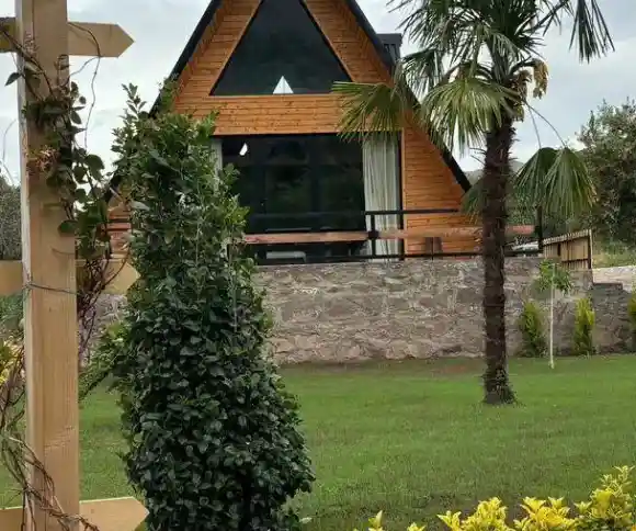 اقامتگاه بومگردی منشیل-1