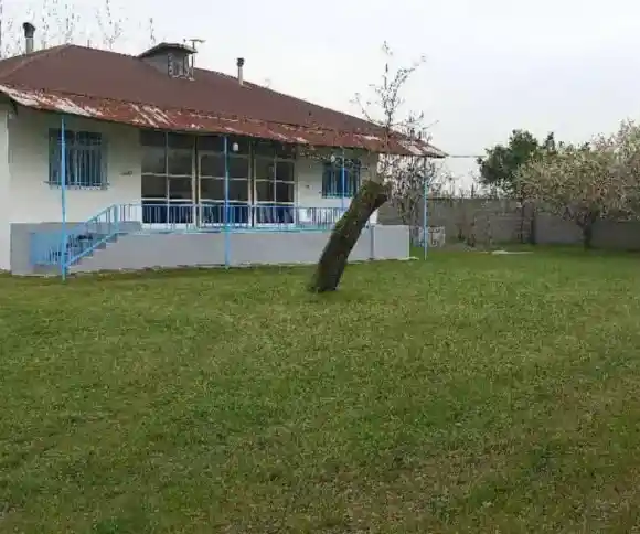 اقامتگاه بومگردی باغ تیتی-1