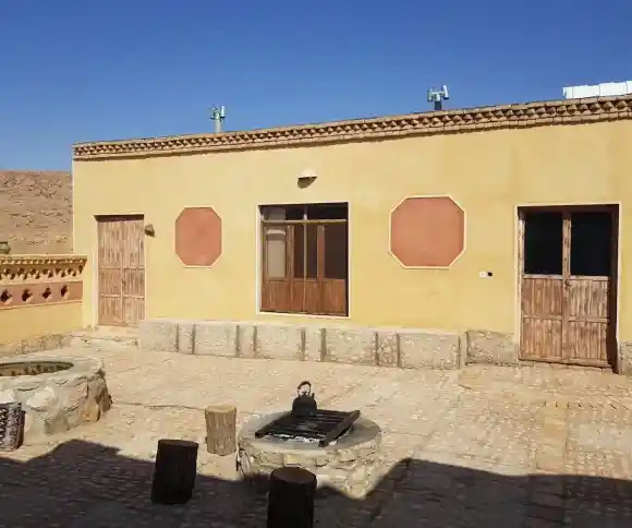 اقامتگاه بومگردی آبشکوه-1