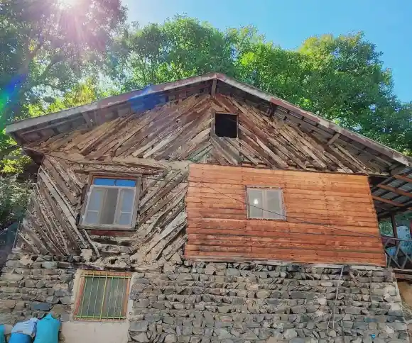 اقامتگاه بومگردی نسا-1