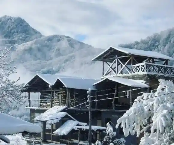 اقامتگاه بومگردی ایران منش-1