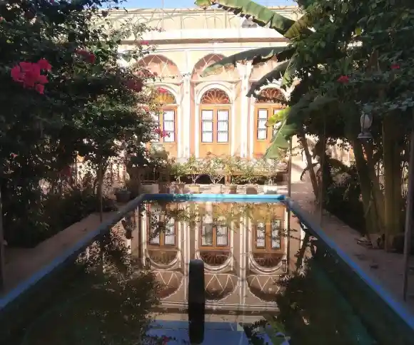 هتل کهن کاشانه-1