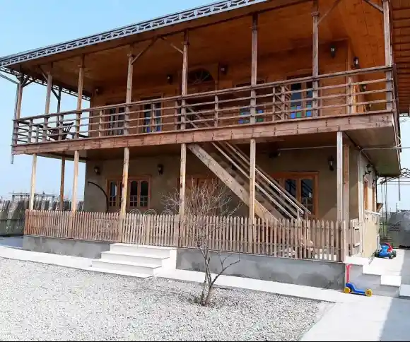 اقامتگاه بومگردی فاروق خان-1