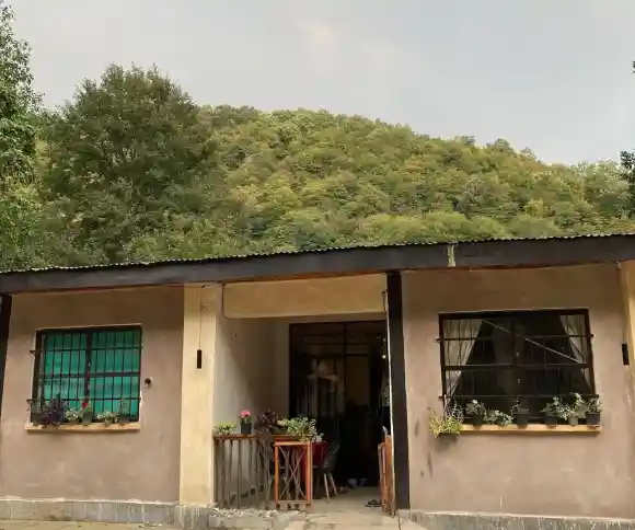 اقامتگاه بومگردی توسه-1