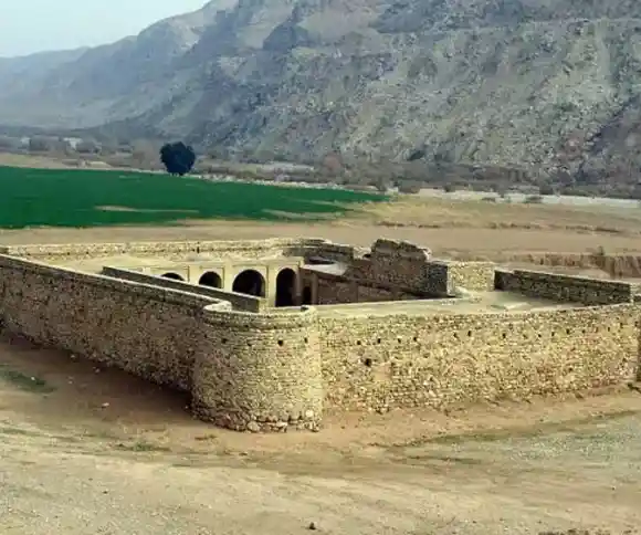 قلعه کنجانچم -1