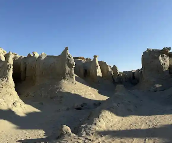 دره تندیس ها-1