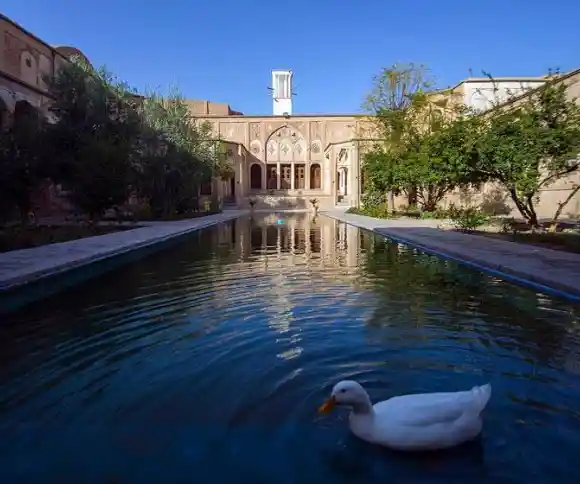 عمارت بروجردی ها-1