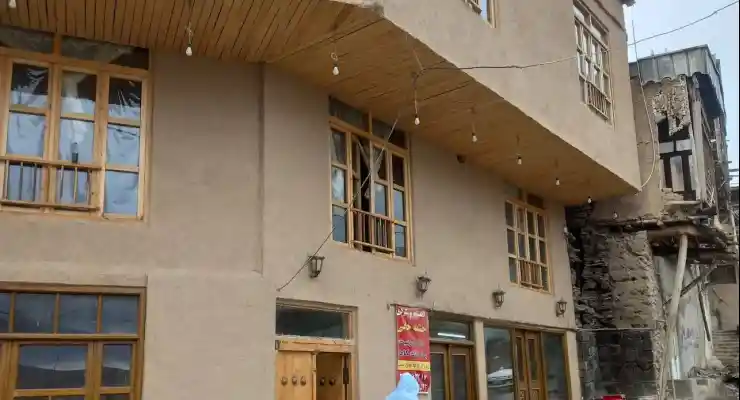 اقامتگاه بومگردی چشمه خانی کنگ