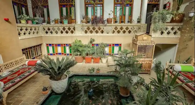 اقامتگاه بومگردی حلما