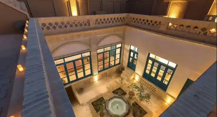 اقامتگاه بومگردی خانه لاری