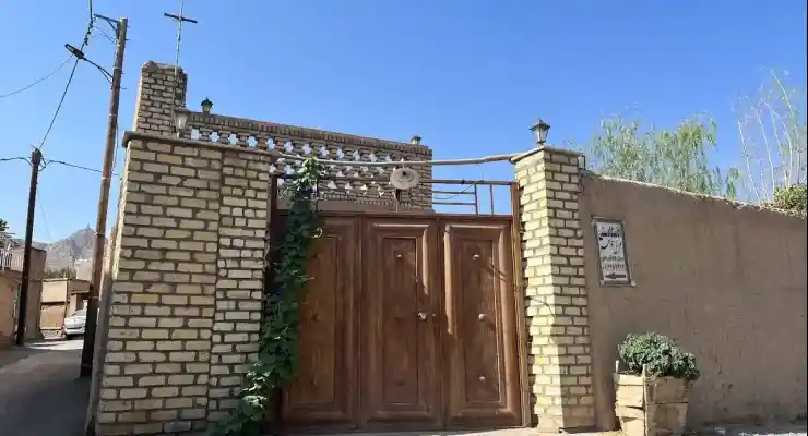 اقامتگاه سنتی سرای جواهر