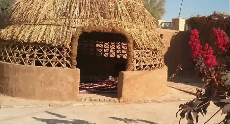 اقامتگاه بومگردی سایه کویر