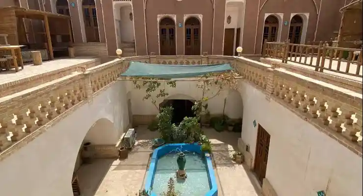 اقامتگاه سنتی ثنا