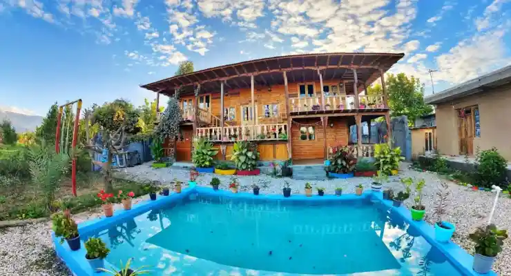 اقامتگاه بومگردی کلبه شیبک