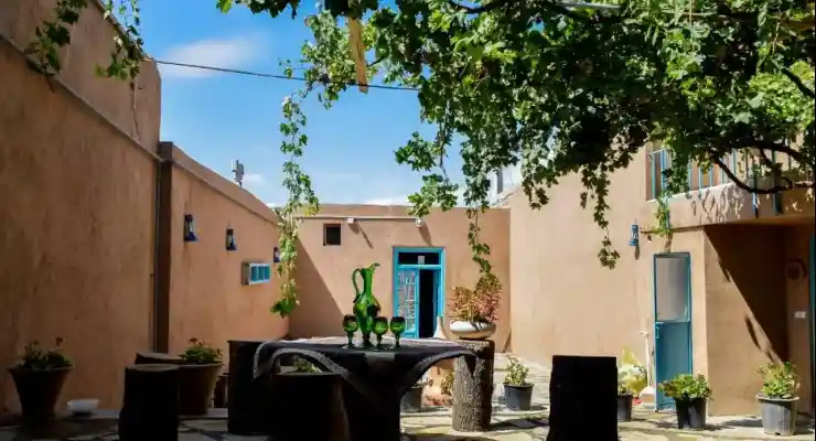 اقامتگاه بومگردی قاراپاپاق