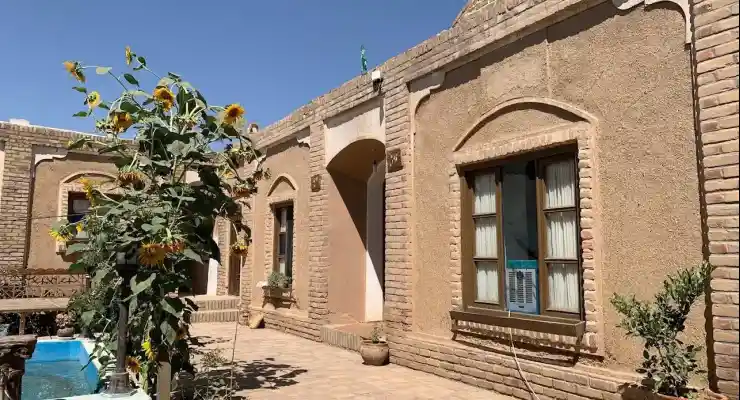 اقامتگاه بومگردی گلستان ادیب