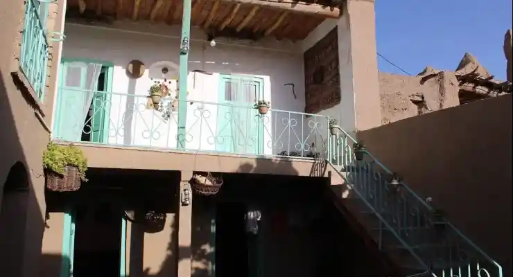 اقامتگاه بومگردی سبنی