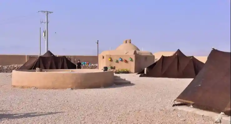 اقامتگاه بومگردی دیکاکو