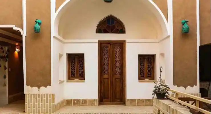 اقامتگاه بومگردی ماه و ماهی