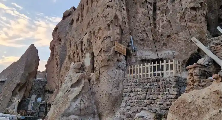 اقامتگاه بومگردی آراز