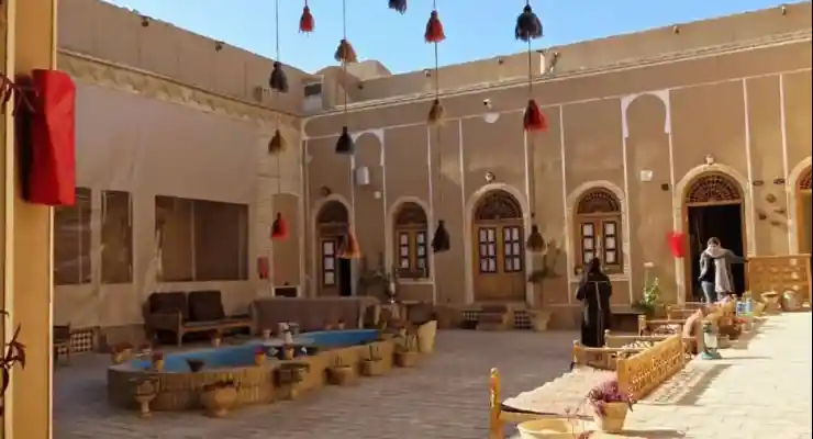 اقامتگاه بومگردی طیبی