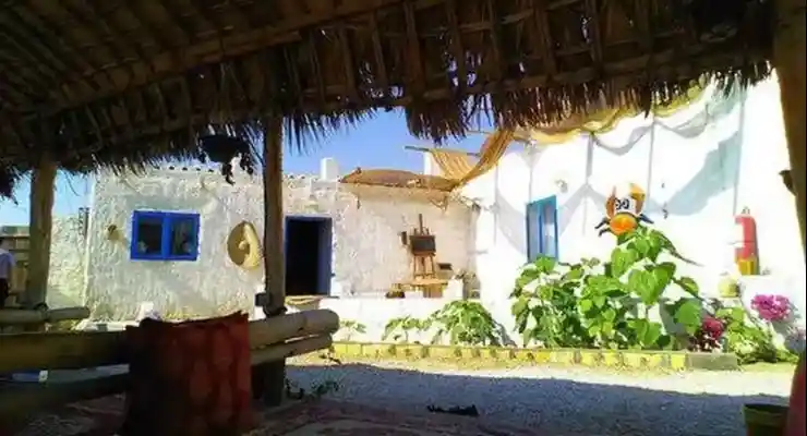 اقامتگاه بومگردی شنیوب