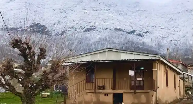 اقامتگاه بومگردی اجه