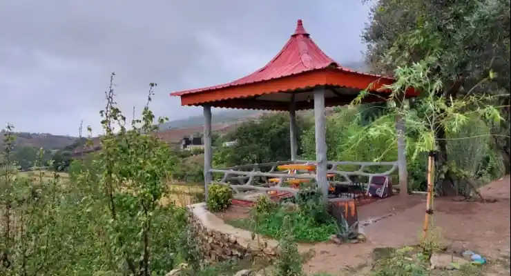 اقامتگاه بومگردی قودنه