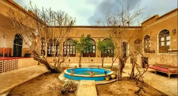 اقامتگاه بومگردی کاهگلی