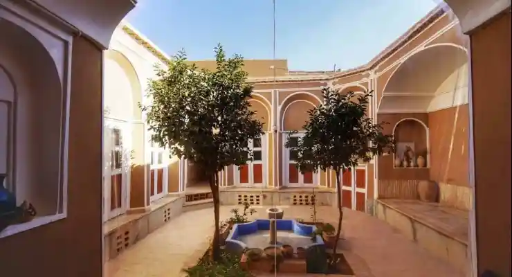 اقامتگاه بومگردی کوبه