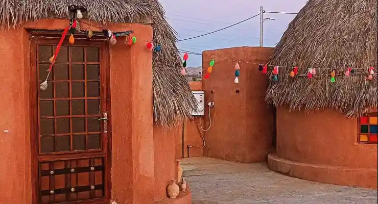 اقامتگاه بومگردی منقل آباد