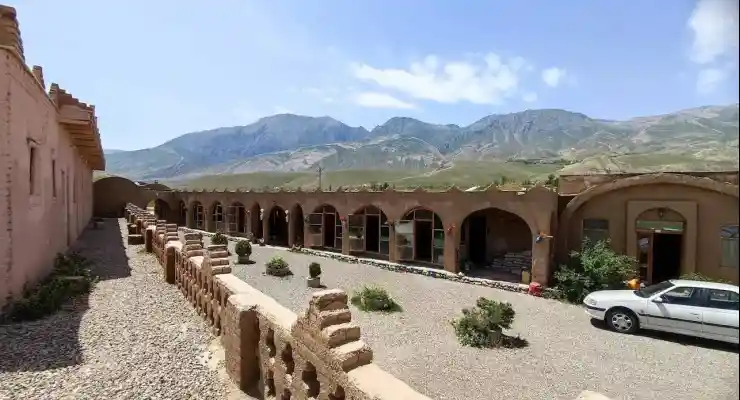 اقامتگاه بومگردی باباطاهر