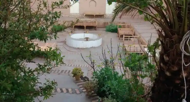 اقامتگاه بومگردی نسترن