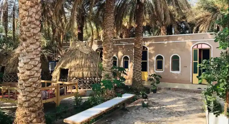 اقامتگاه بومگردی آراتا