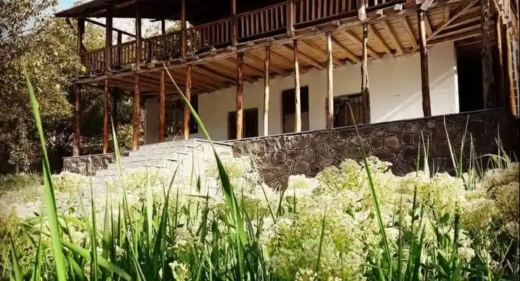 اقامتگاه بومگردی فینسک