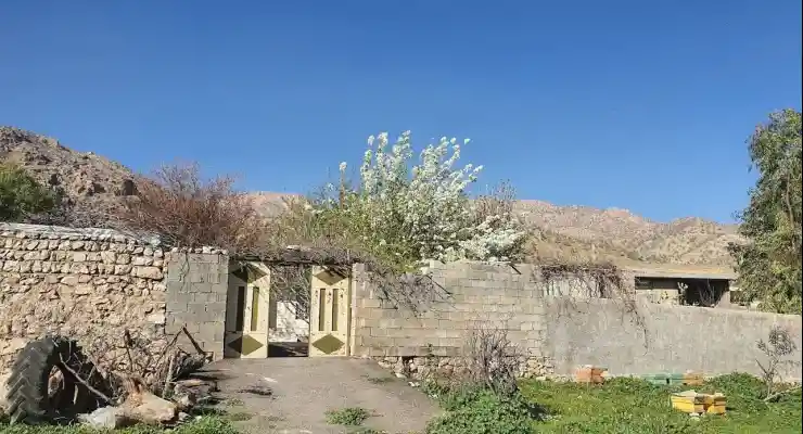 اقامتگاه بومگردی قلعهسرد دهدز