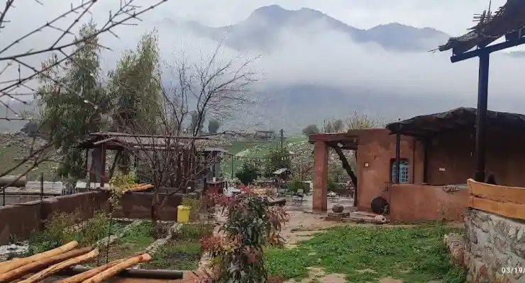 اقامتگاه بومگردی کی قباد قلعه سرد