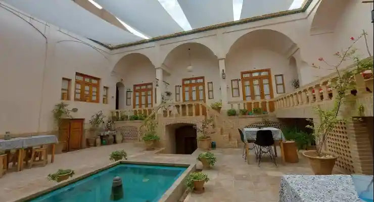 هتل کاشانه روشن