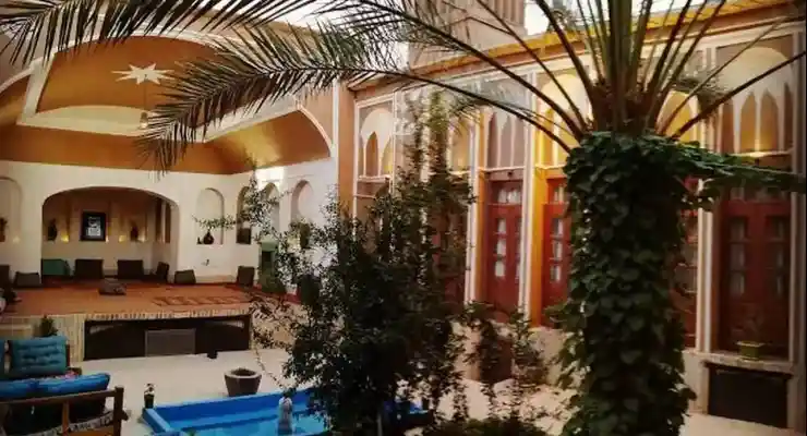 اقامتگاه بومگردی طارونه