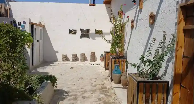 اقامتگاه بومگردی کاژه