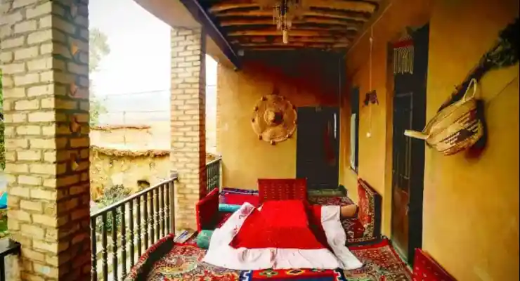 اقامتگاه بومگردی آژند