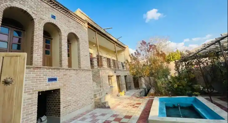 اقامتگاه بومگردی سادات