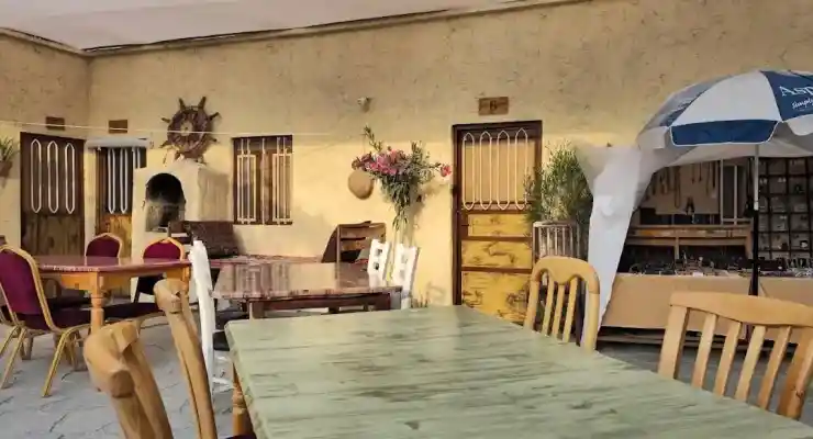 اقامتگاه بومگردی آفتاب چاهکوه