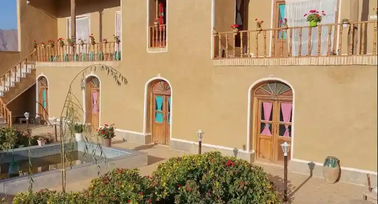 اقامتگاه بومگردی نگهدار